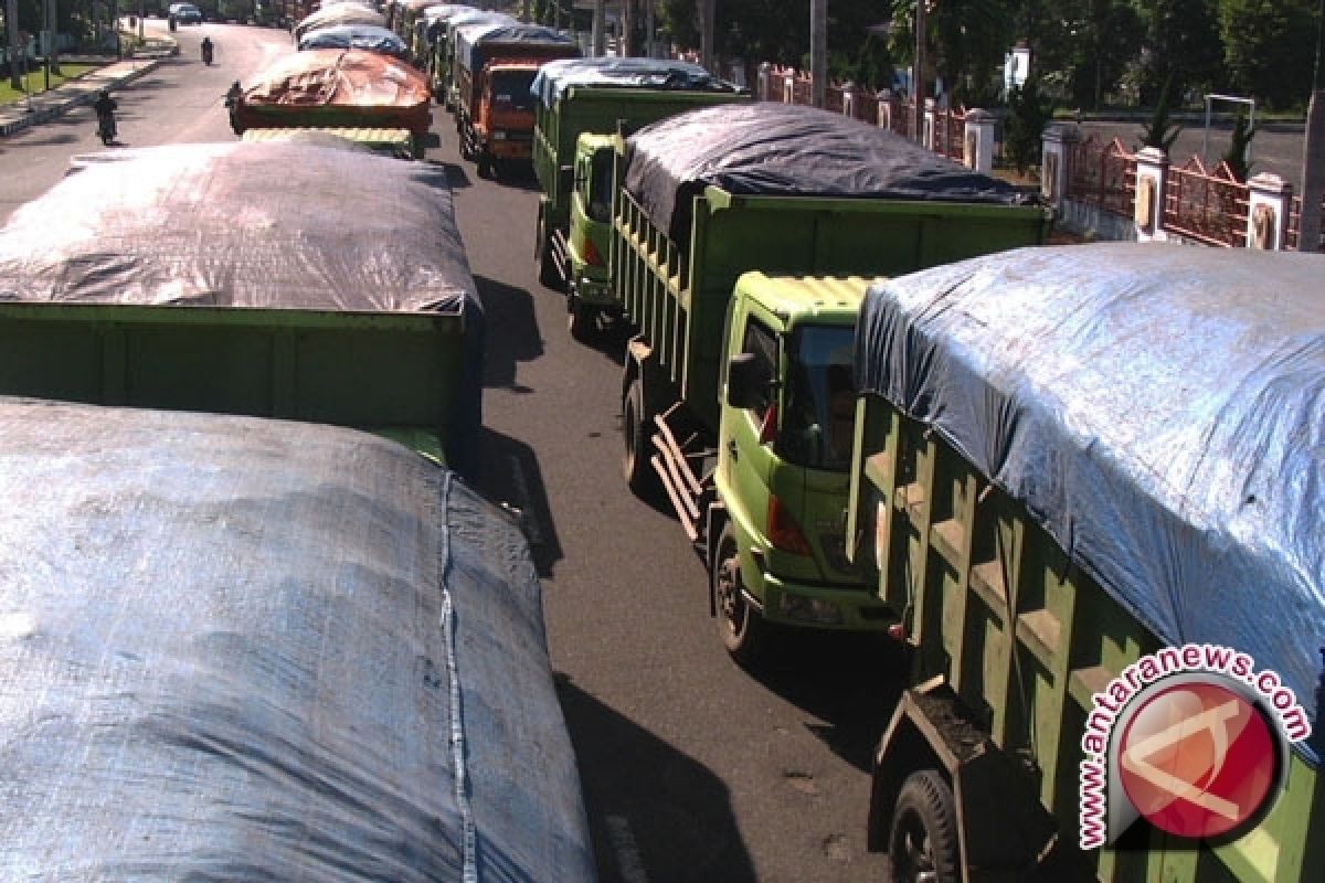 Dishub Bengkulu tilang 17 truk batu bara