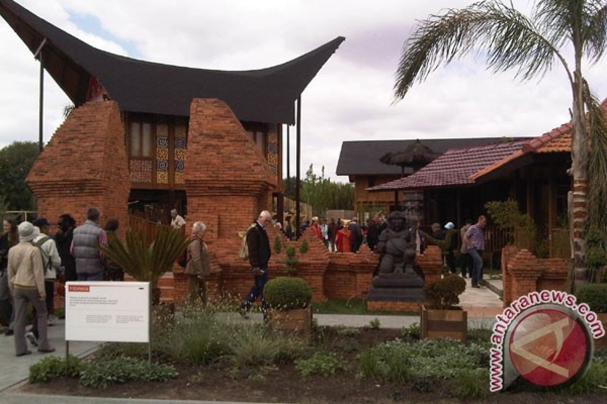 Thousands of people visit Indonesian pavilion at Floriade 2012 
