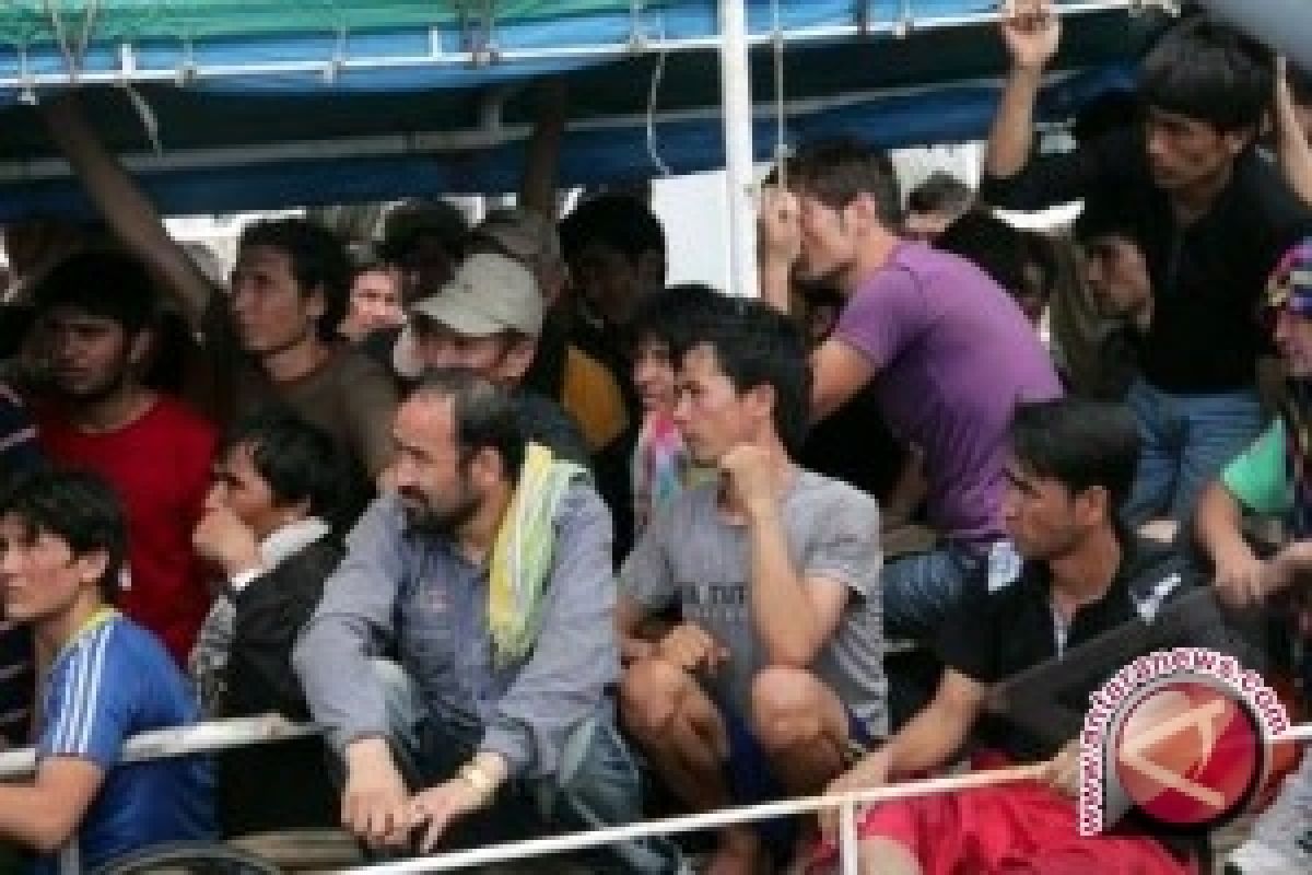 Angkatan Laut Myanmar Temukan Seratus Imigran Terdampar Di Pulau