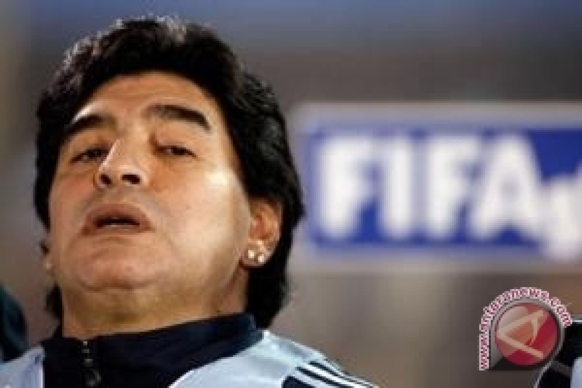 Maradona diundang hadiri  "Laga Perdamaian" di Kuba