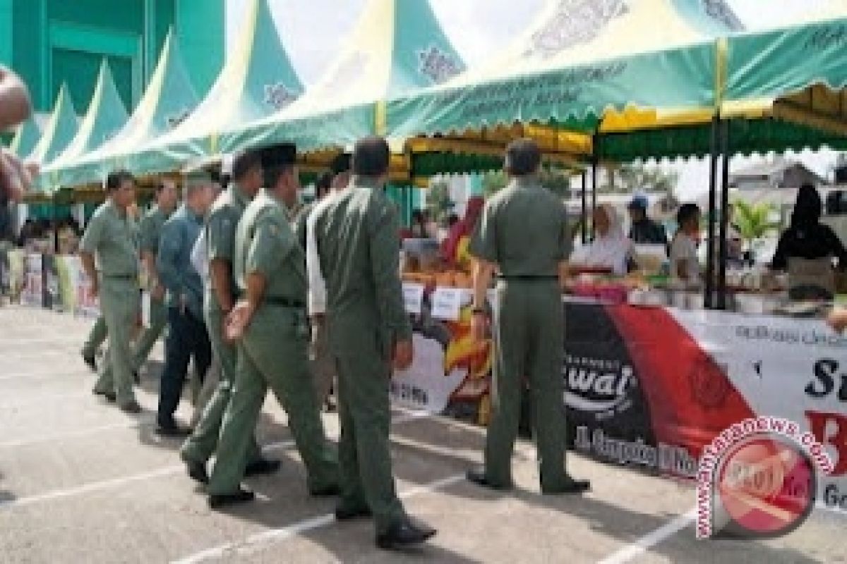 Pedagang Kuliner Dadakan Dominasi Pasar Ramadhan 