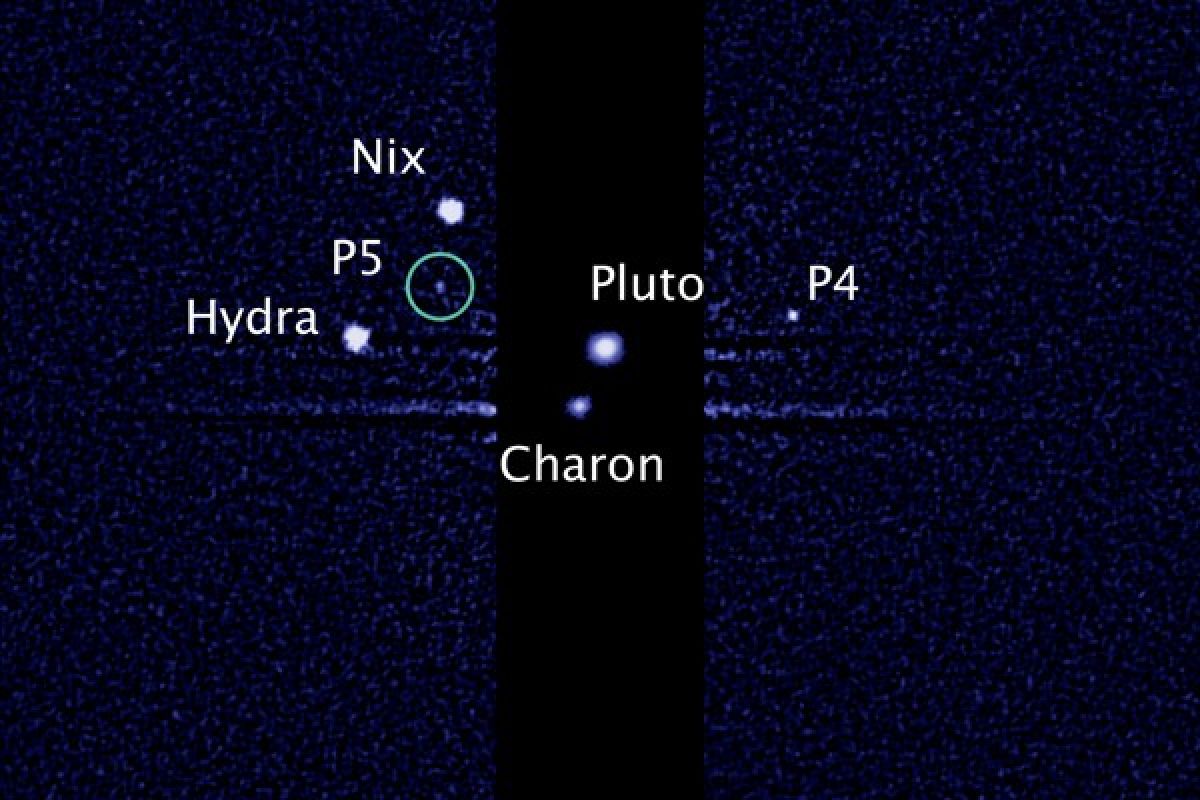 Studi menunjukkan kekacauan bulan-bulan Pluto 