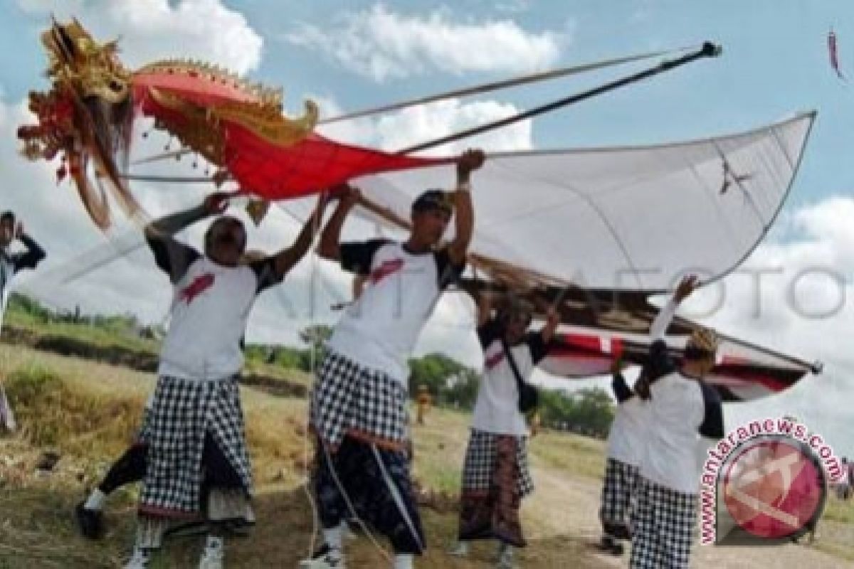 Bantul gelar festival layang-layang di Parangtritis