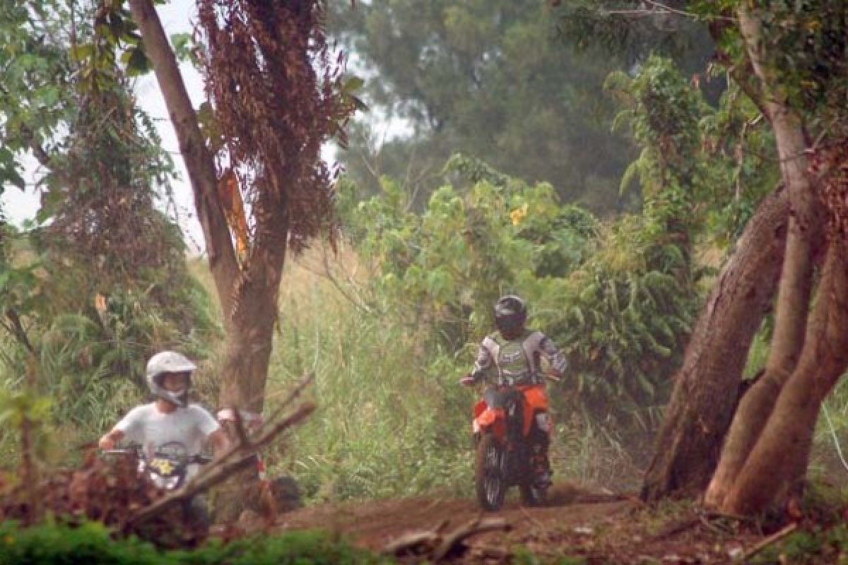 Kejuaraan Lintas Batas Atambua Motocross Sasar Ribuan Penonton Timor Leste 