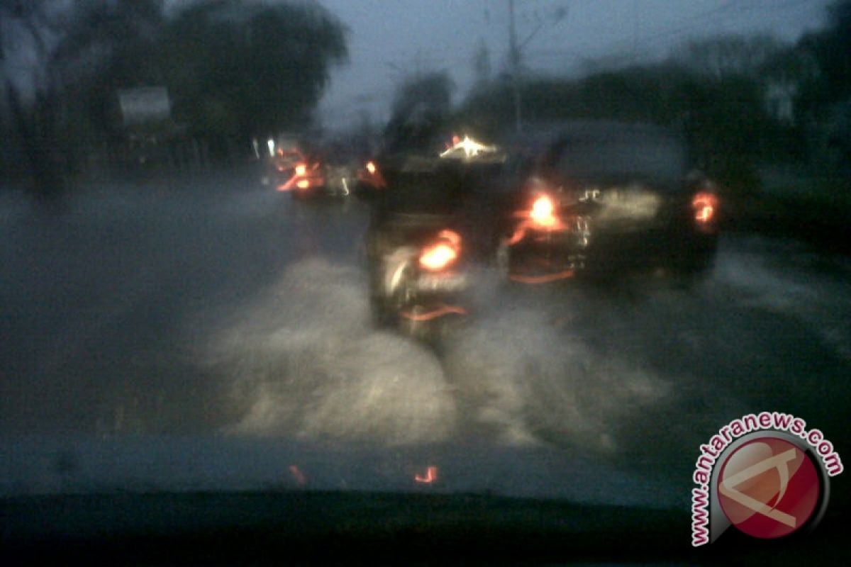 Lima Kecamatan Di Sambas Mulai Terendam Banjir