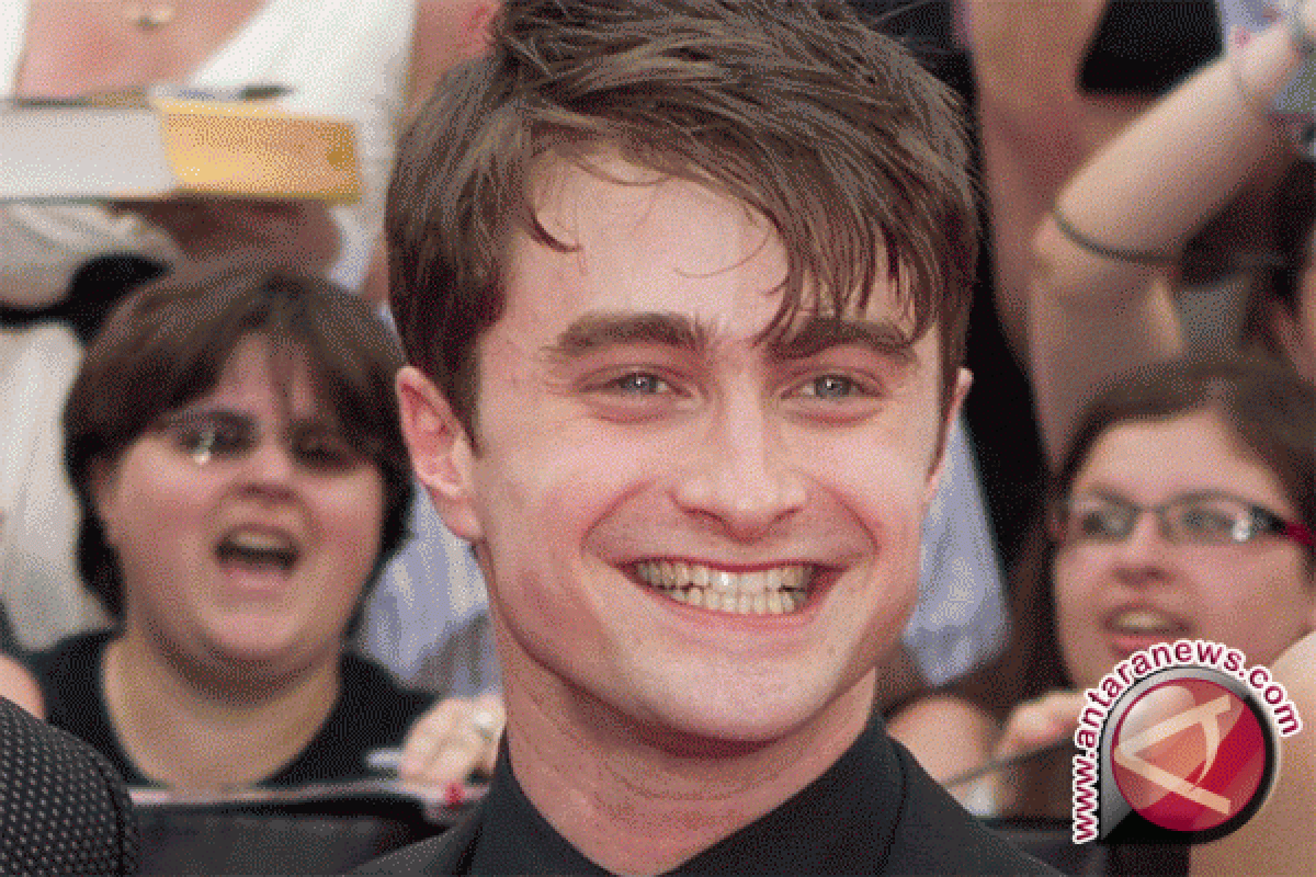 Daniel Radcliffe berperan sebagai pembunuh