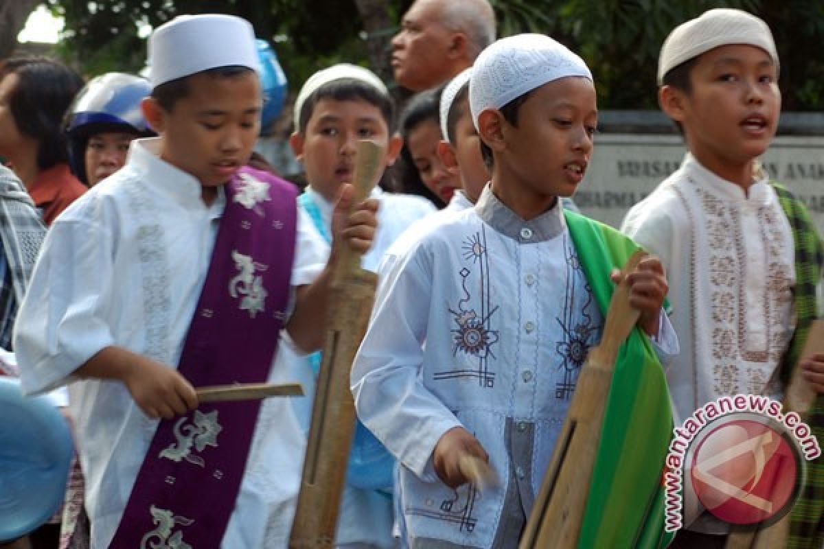 Pelajar Biak pawai songsong Ramadhan