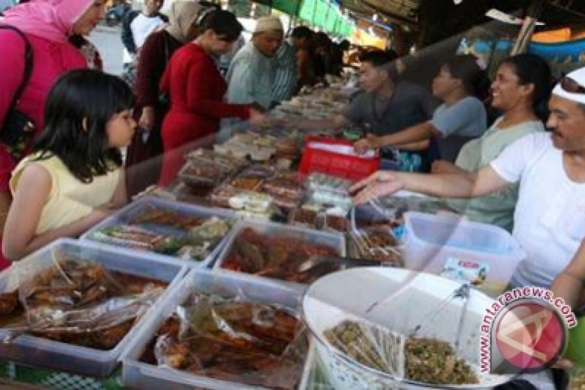 Aneka kuliner dijajakan di Pasar Ramadhan Jogokaryan 