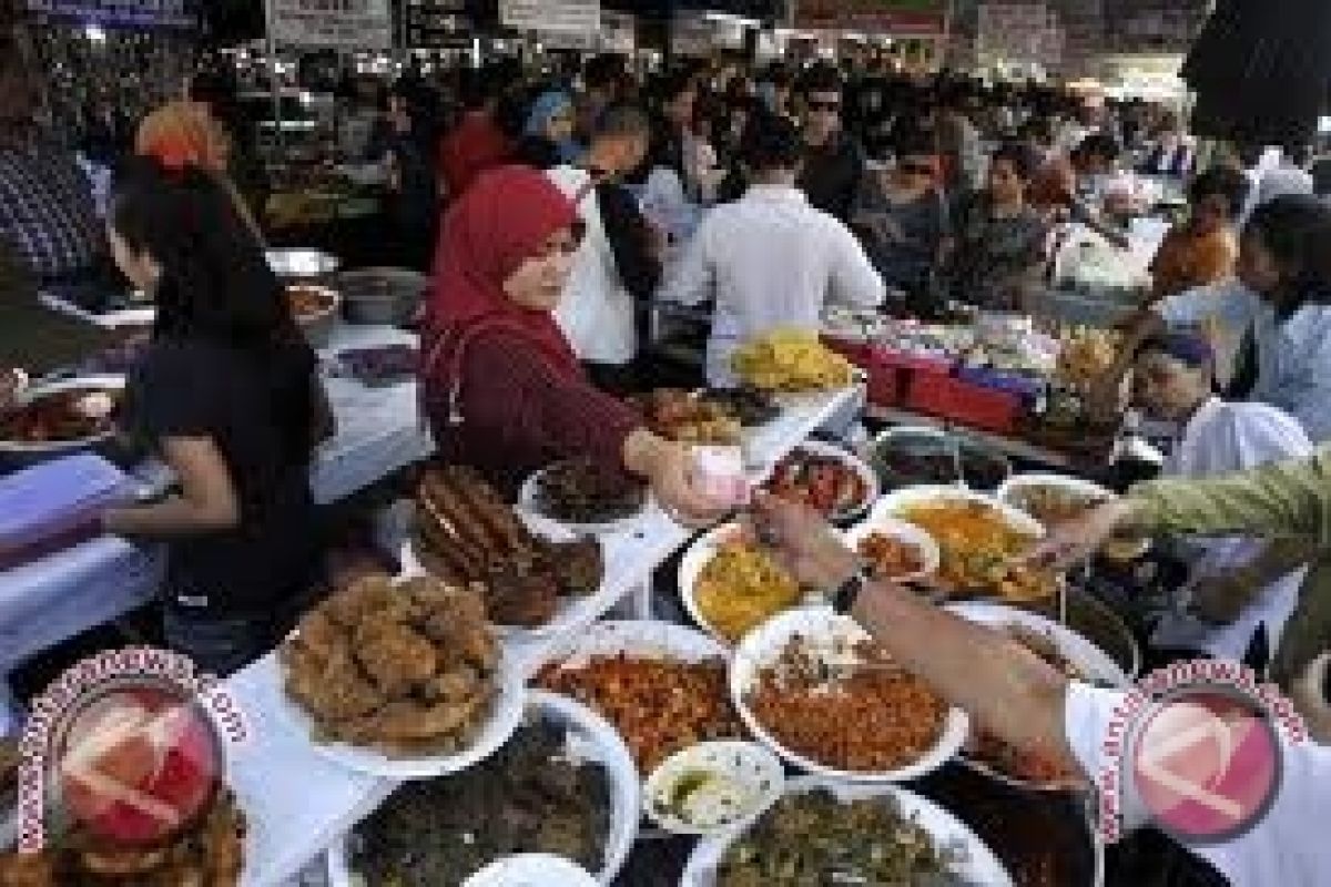 Dinkes Palu Jamin Kesehatan Makanan Pasar Ramadhan