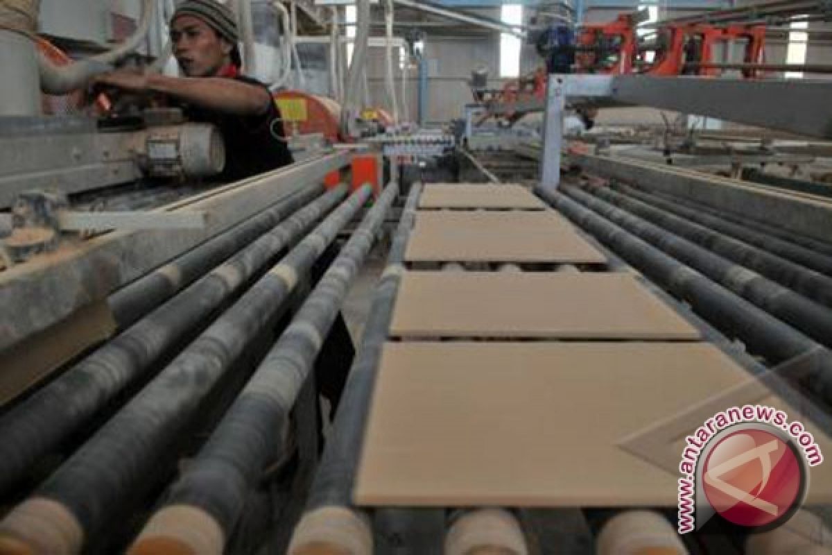 Kemenperin lindungi industri keramik dari serbuan impor