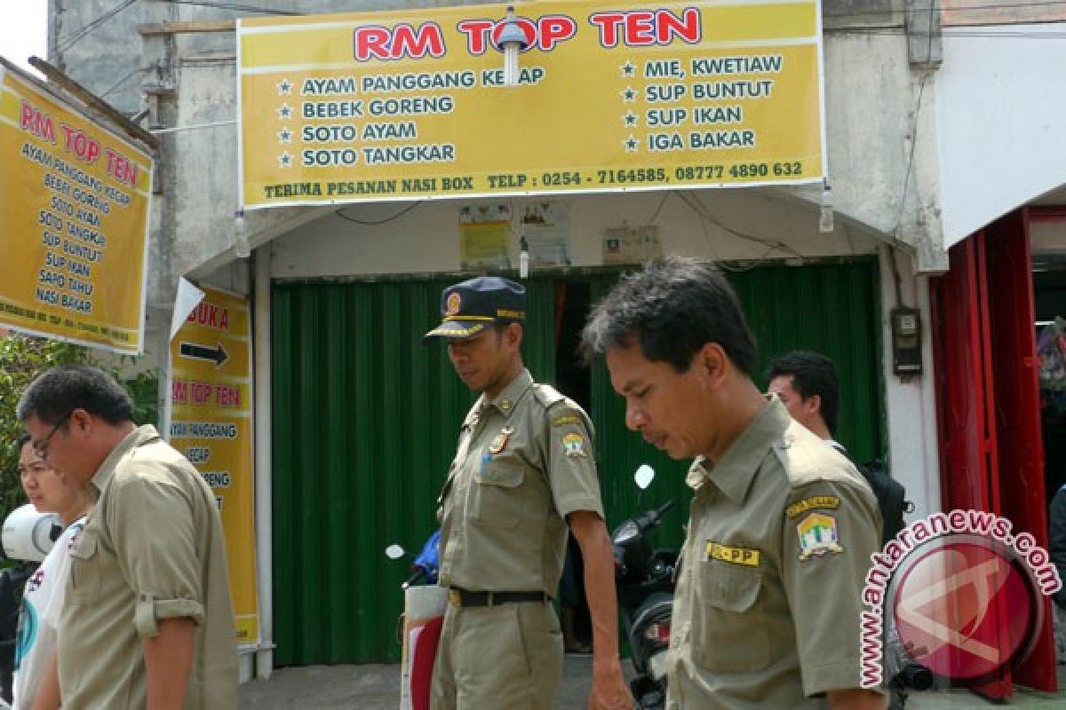 Rumah makan wajib tutup siang hari selama Ramadhan