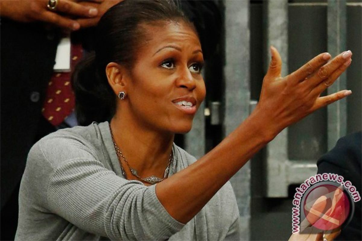 Michelle Obama tanam sayuran di Gedung Putih