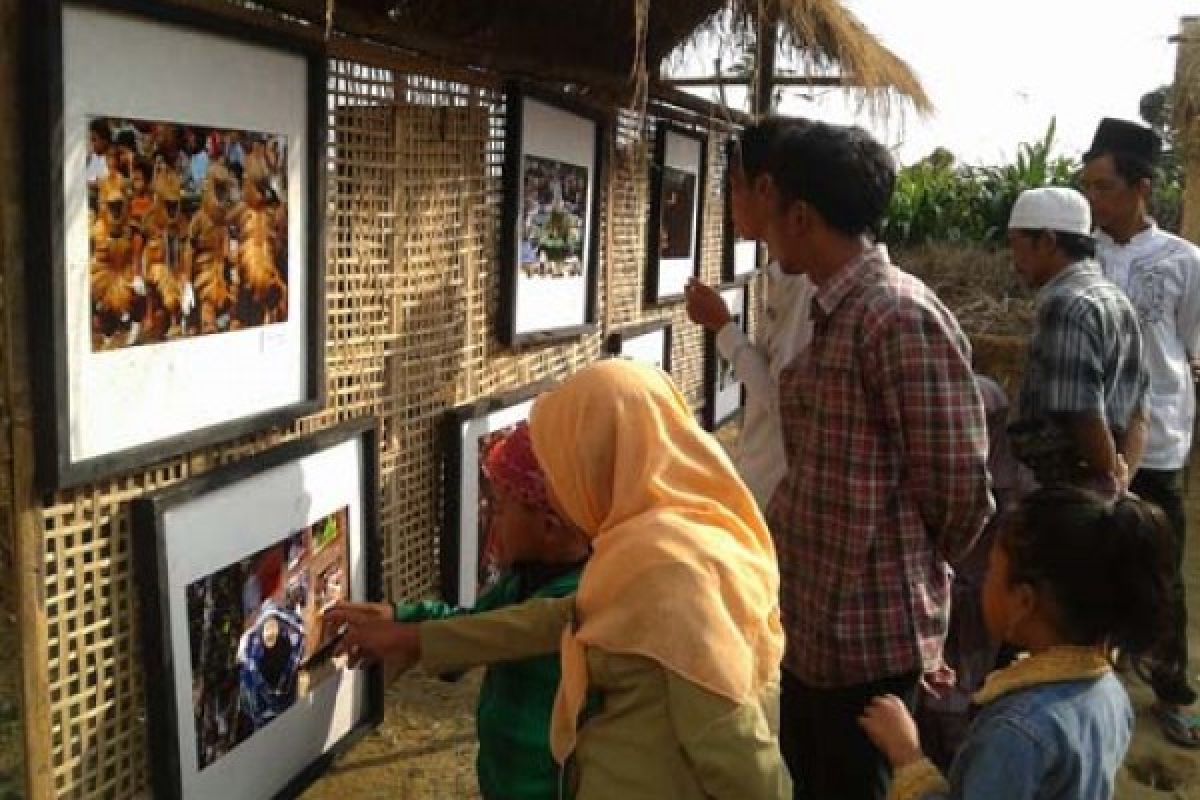 Tertumpah Gembira dalam Festival Seniman Petani