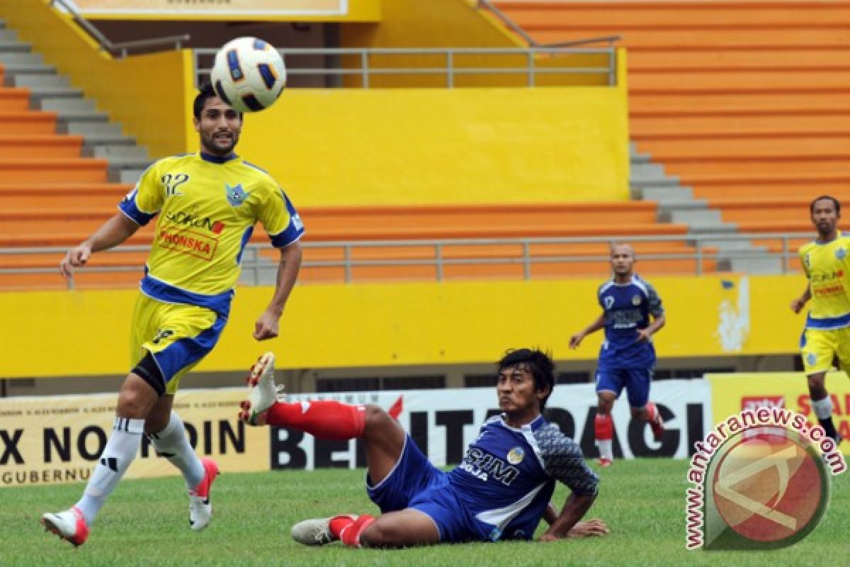 Play Off Gresik United vs Psim Yogyakarta 