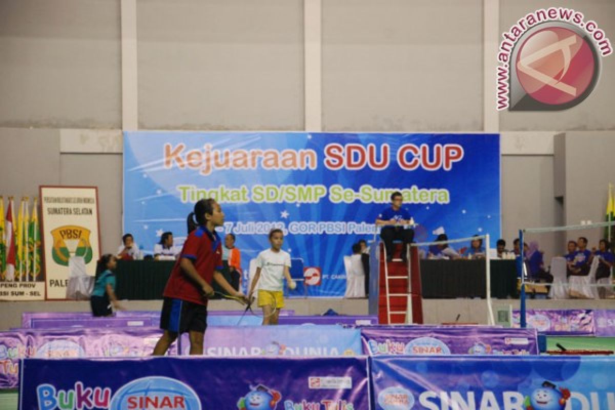 Kejuaran Bulu Tangkis Sinar Dunia Cup 2012