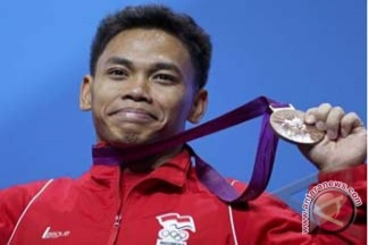 Bule Minta Perut Istrinya Dielus Atlet Indonesia