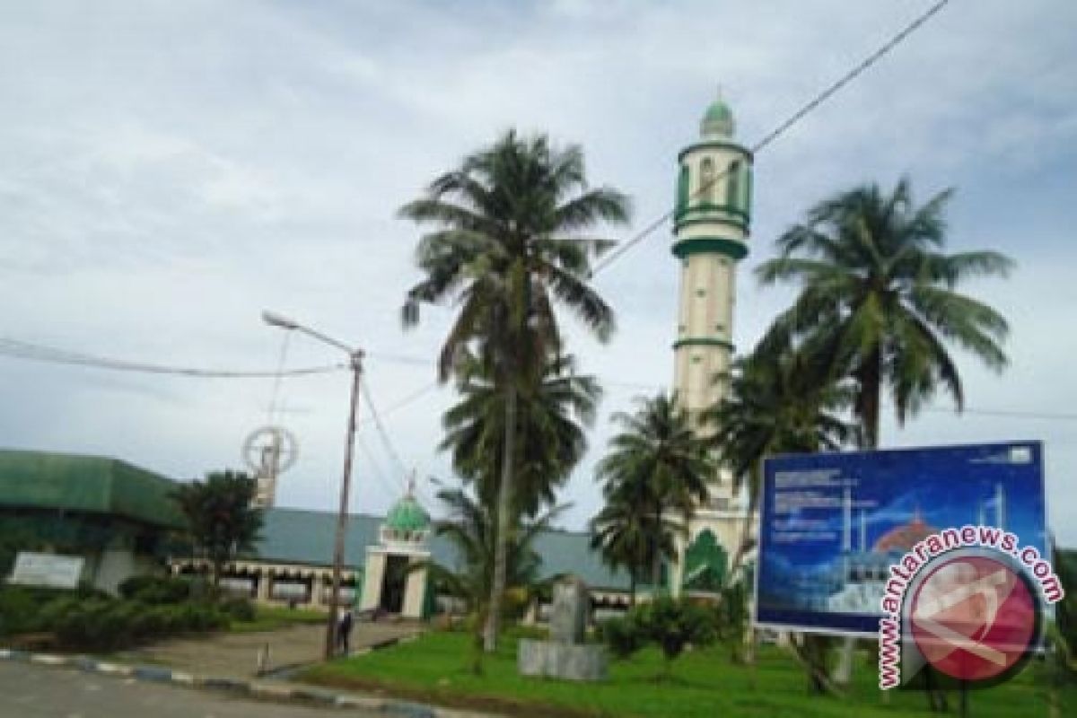 Jamaah Diharapkan Bantu Pembangunan Masjid Agung Kalbar