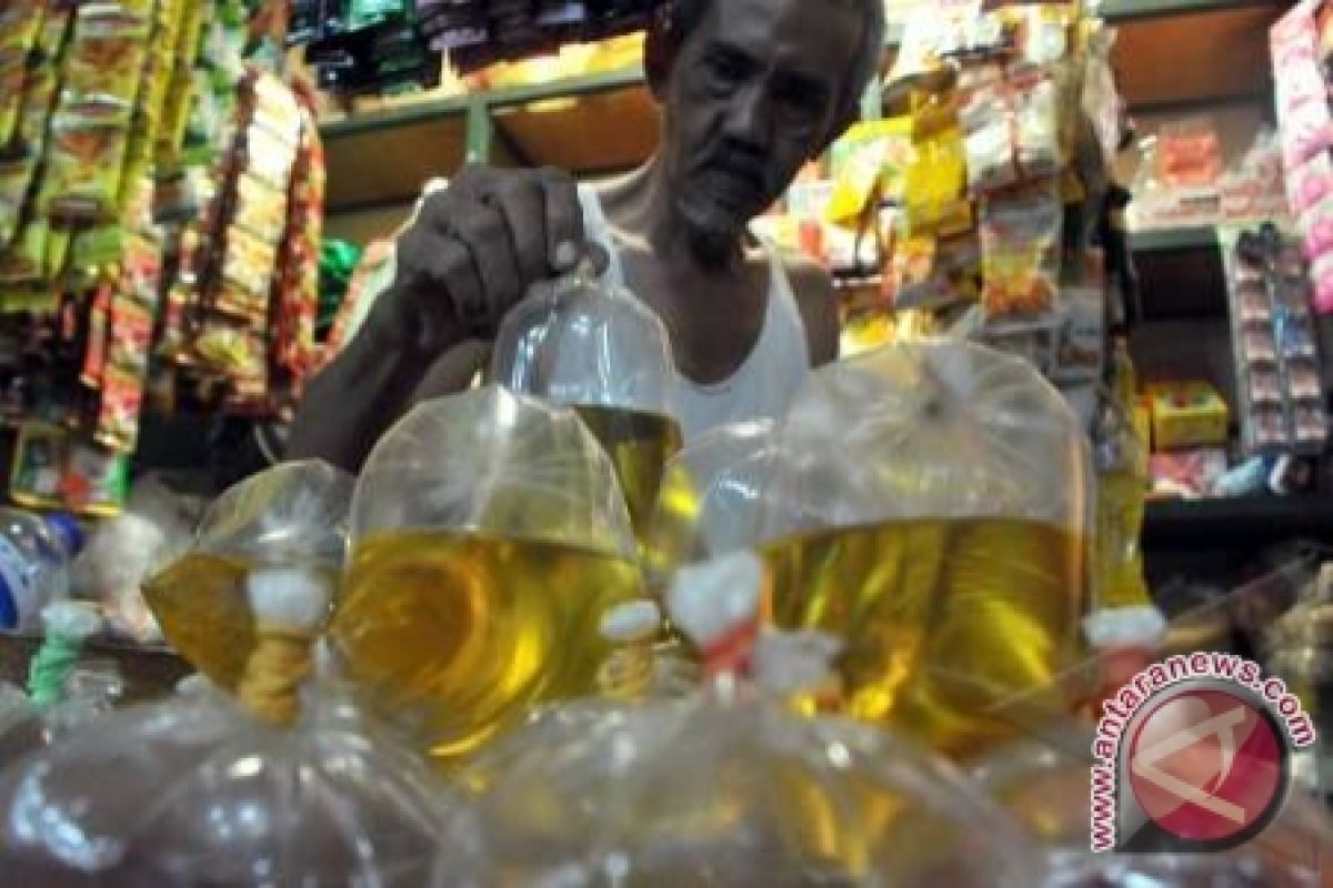 Harga Minyak Goreng Curah Naik 15 Persen