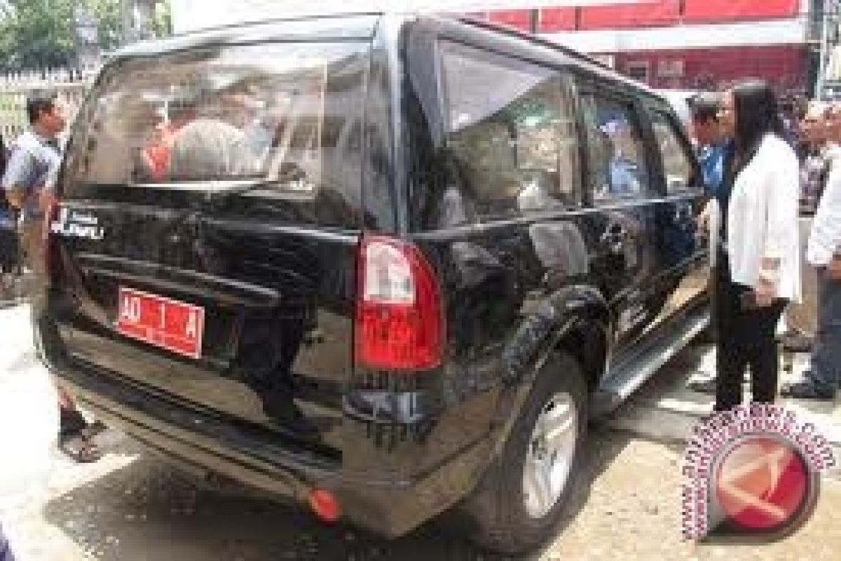 Mobil Esemka Dikirab Keliling Kota Solo