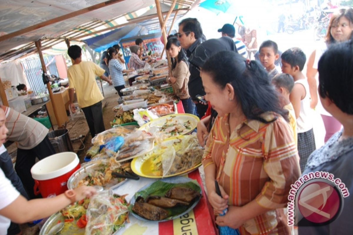 Omzet pedagang makanan meningkat 