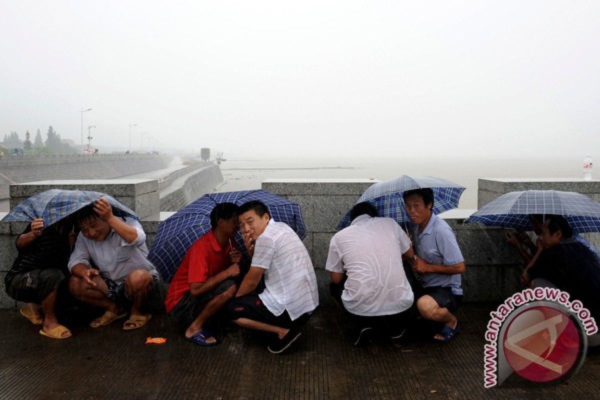 Waspada Topan Saola, sejumlah kota di China tunda jadwal masuk sekolah