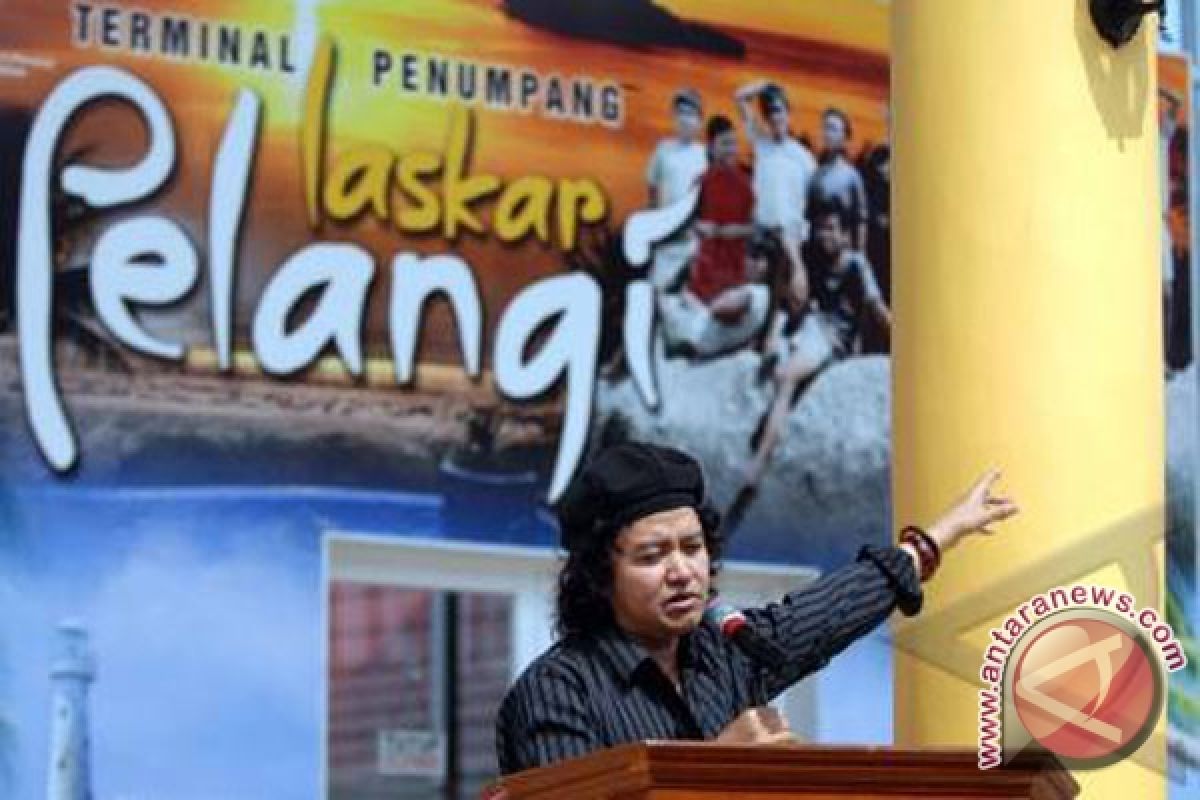 "Laskar Pelangi" jadi referensi sastra di Australia  