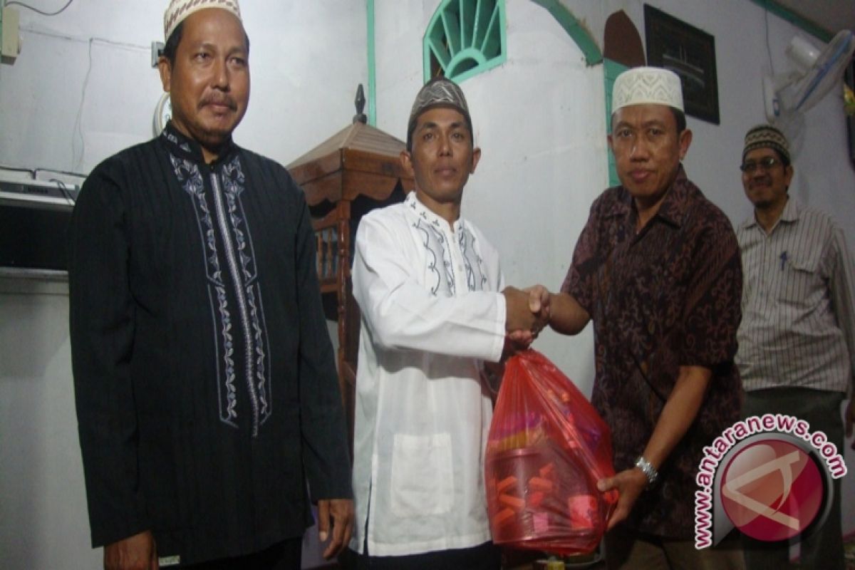 LAZ Yaumil Badak Distribusikan 290 Paket Sembako 