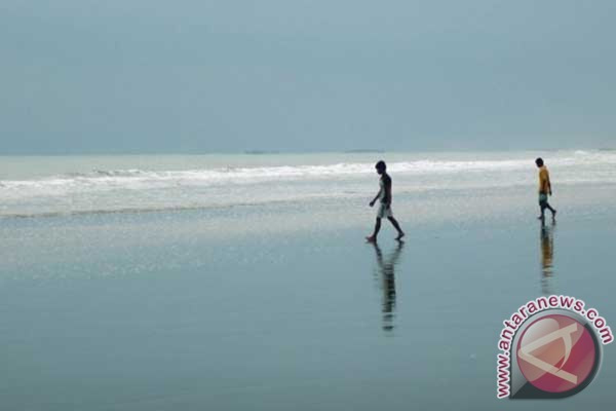 Pemkab Batu Bara benahi objek wisata pantai