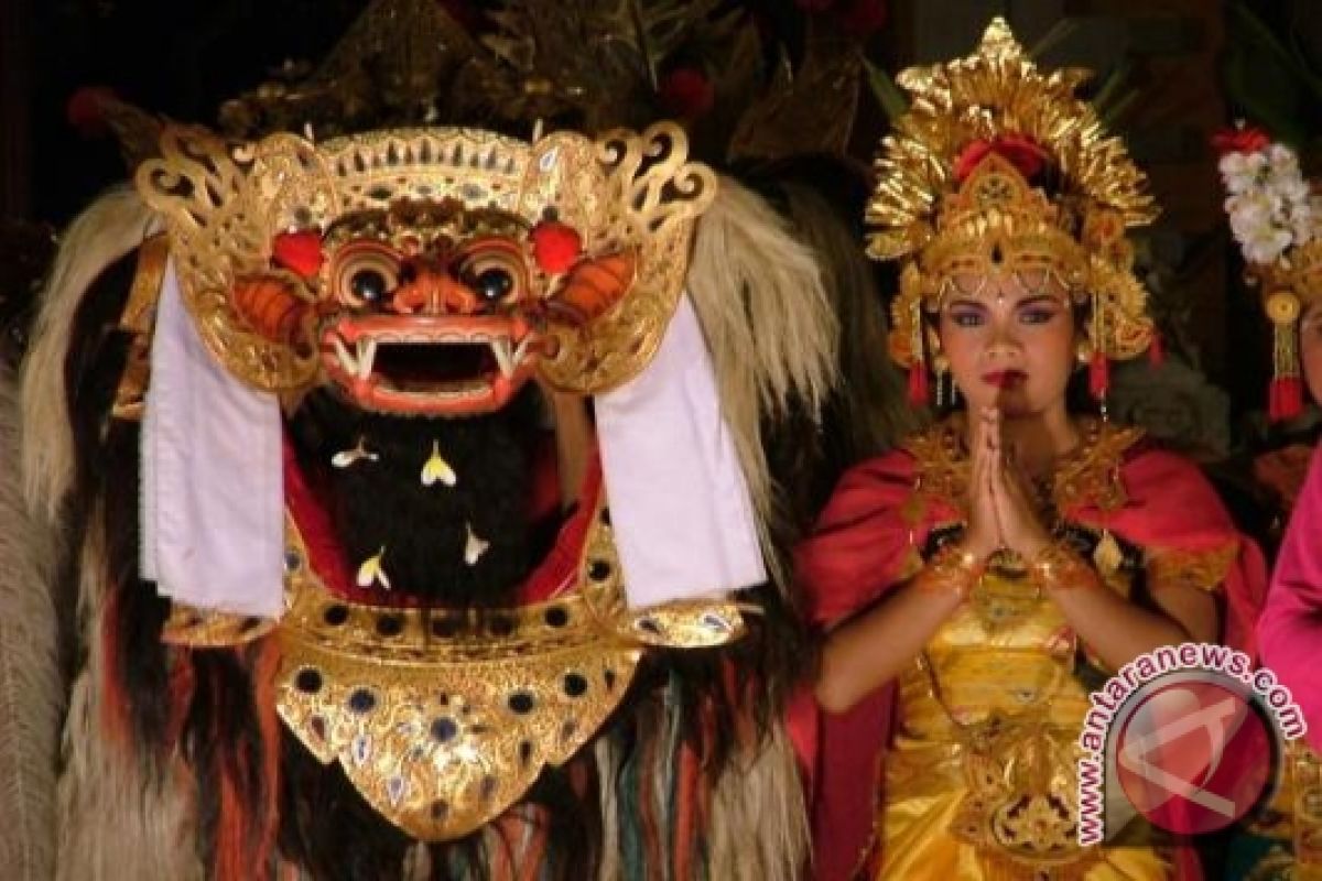 Pemandu wisata tingkatkan pengetahuan budaya Bali