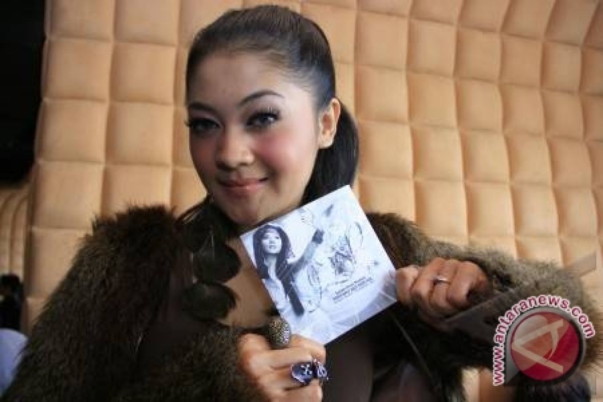 Indah Dewi Pertiwi luncurkan lagu terbaru "Teman Terindah"