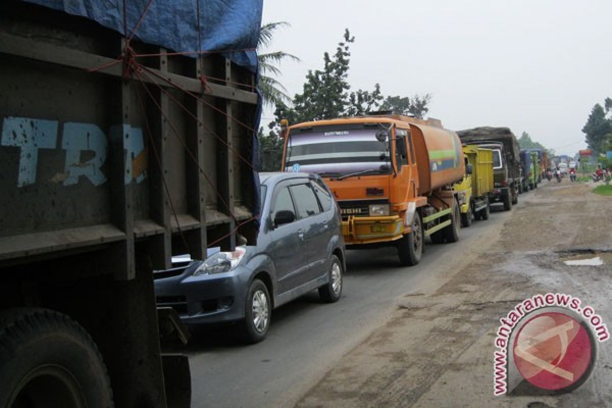 Arus balik masih ramai di Jalan Lintas Timur Lampung