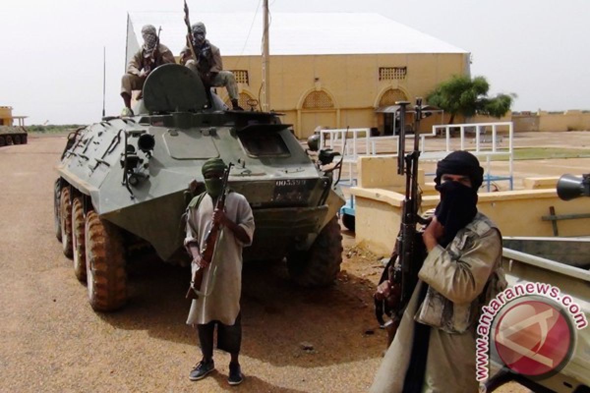 Inggris kirim pesawat pengintai dukung Prancis di Mali