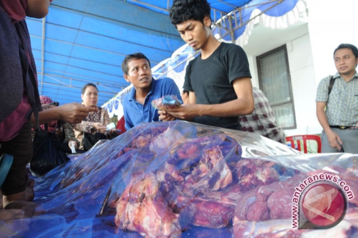 Bulog gelar operasi pasar daging di Palembang