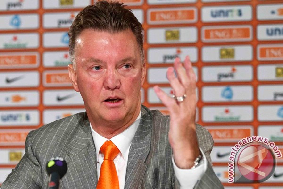 Van Gaal rahasiakan strategi penggantian kiper