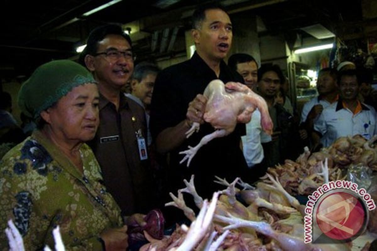 Mendag pantau harga bahan pokok ke Wonokromo