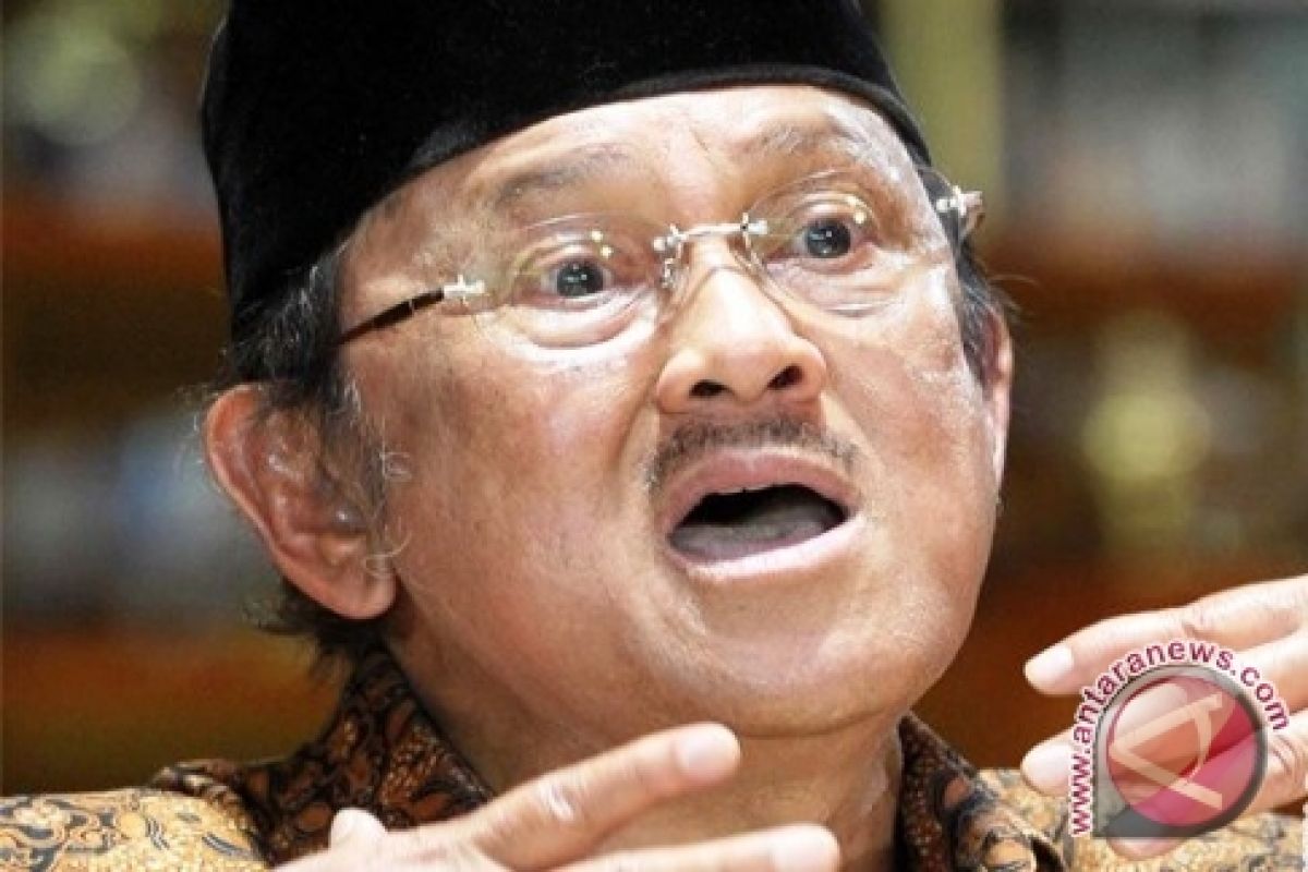 BJ Habibie berbagi kisah cinta di Beijing