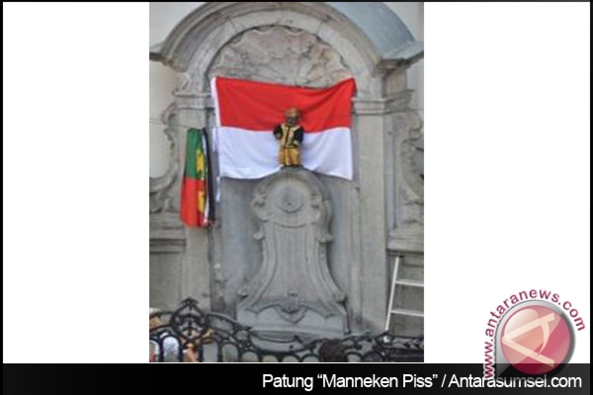 Patung " Mannaken Piss" Belgia kenakan beskap Yogyakarta