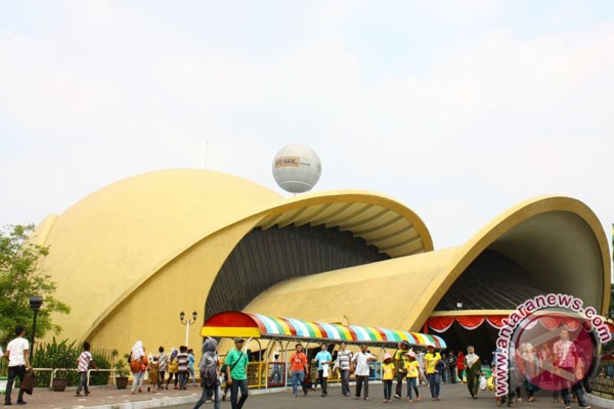 TMII mendadak ramai di Jumat Agung