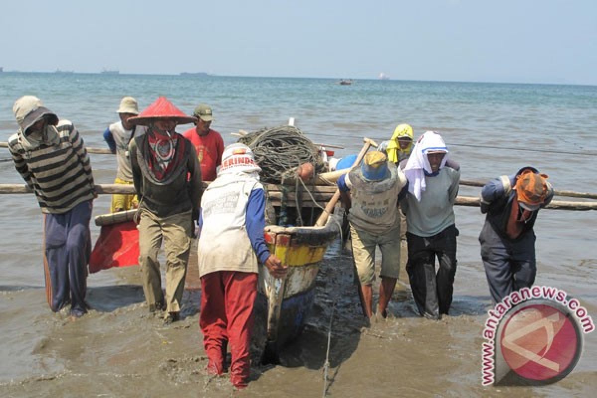 Nelayan tradisional kehendaki Perpres pemberdayaan masyarakat pesisir