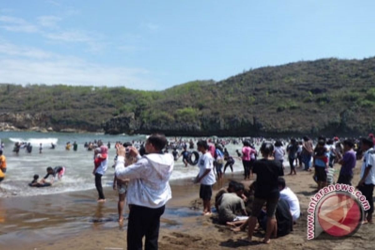 Disbudpar Gunung Kidul bangun fasilitas Pantai Krakal 