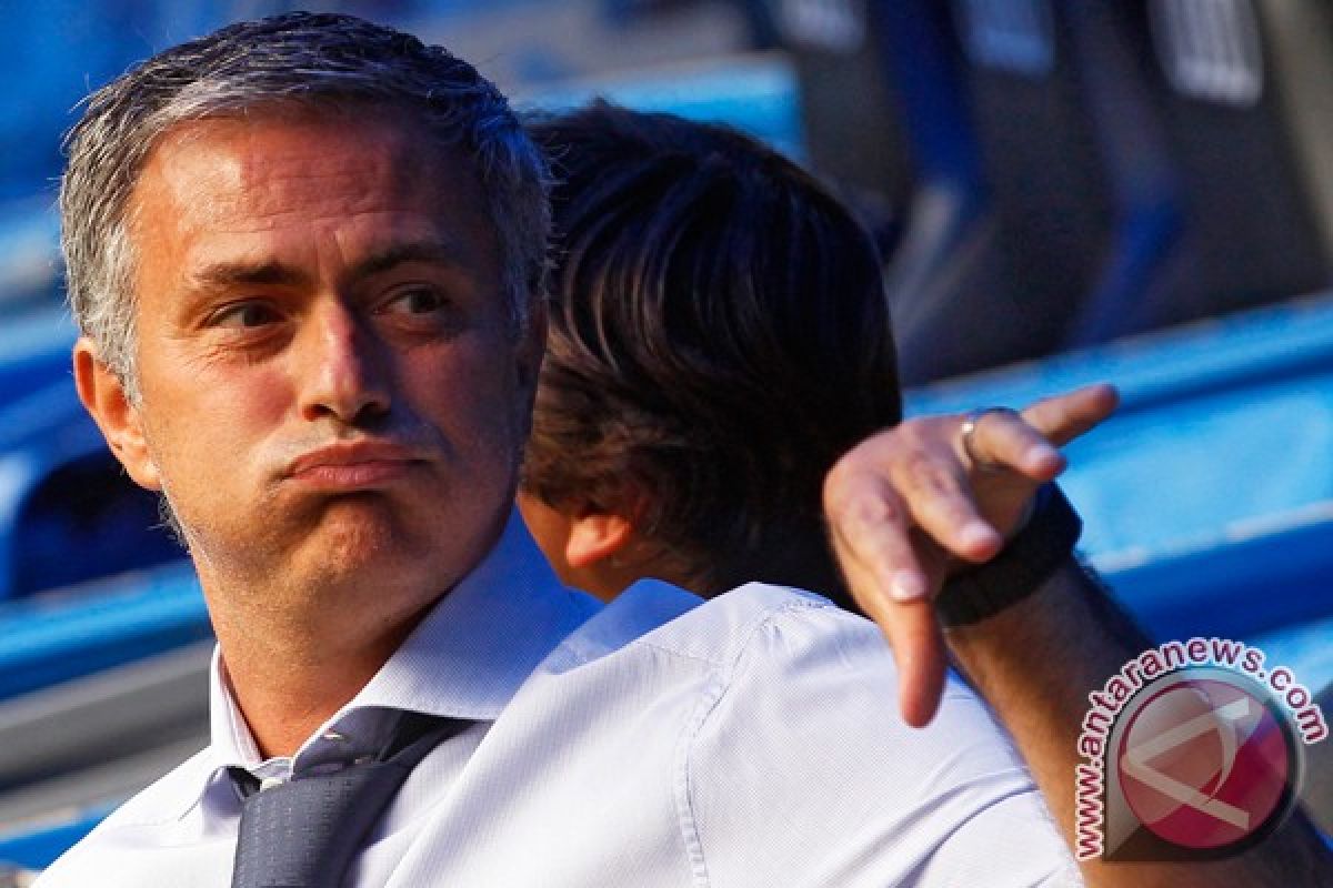 Mourinho mengaku  Rodgers memuji Chelsea
