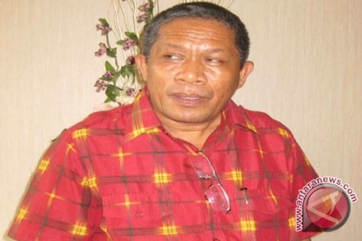 PDIP Serahkan Cawali Kota Baubau Ke DPP