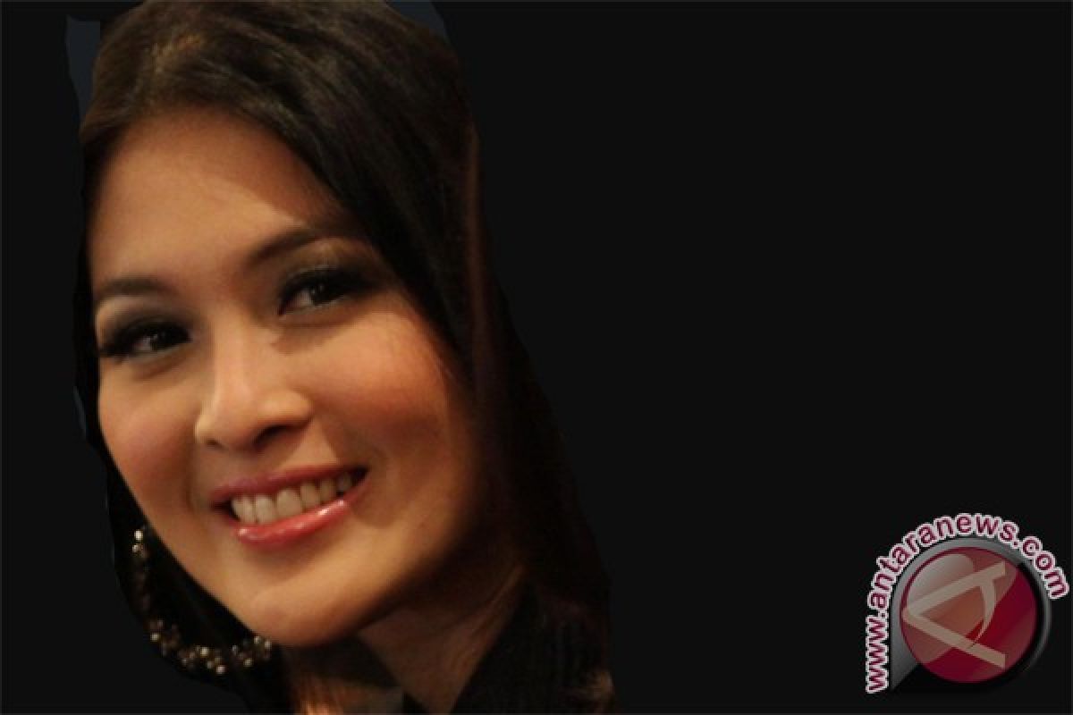 Rupiah melemah, Sandra Dewi kurangi belanja