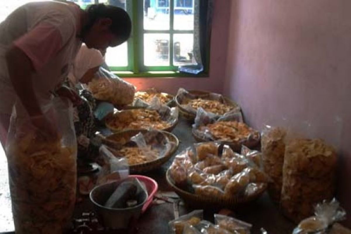 Industri Camilan Bergairah Songsong Lebaran