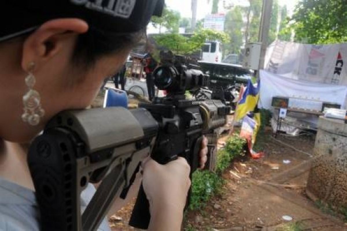 Serikat Pekerja Bank BNI Berlatih Gunakan "Air Soft Gun"