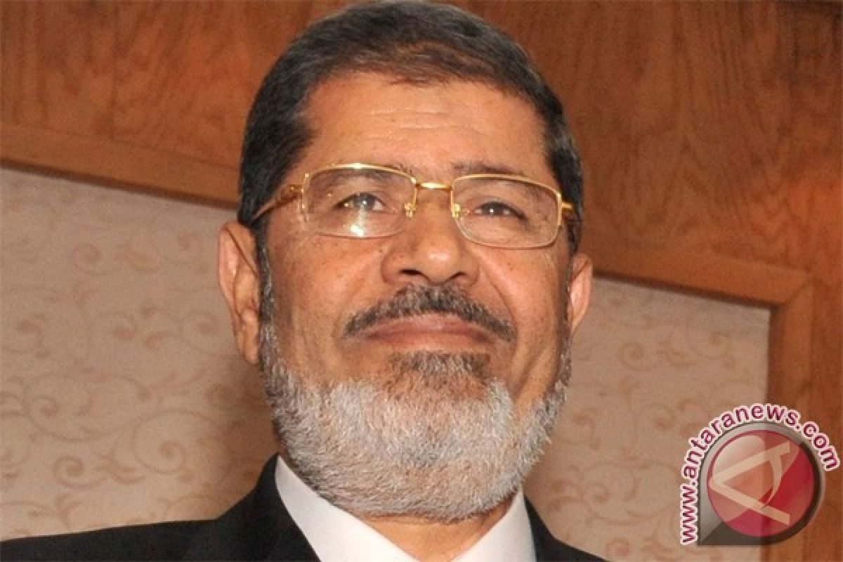 Mursi`s brotherhood may pay price for Egypt currency fall