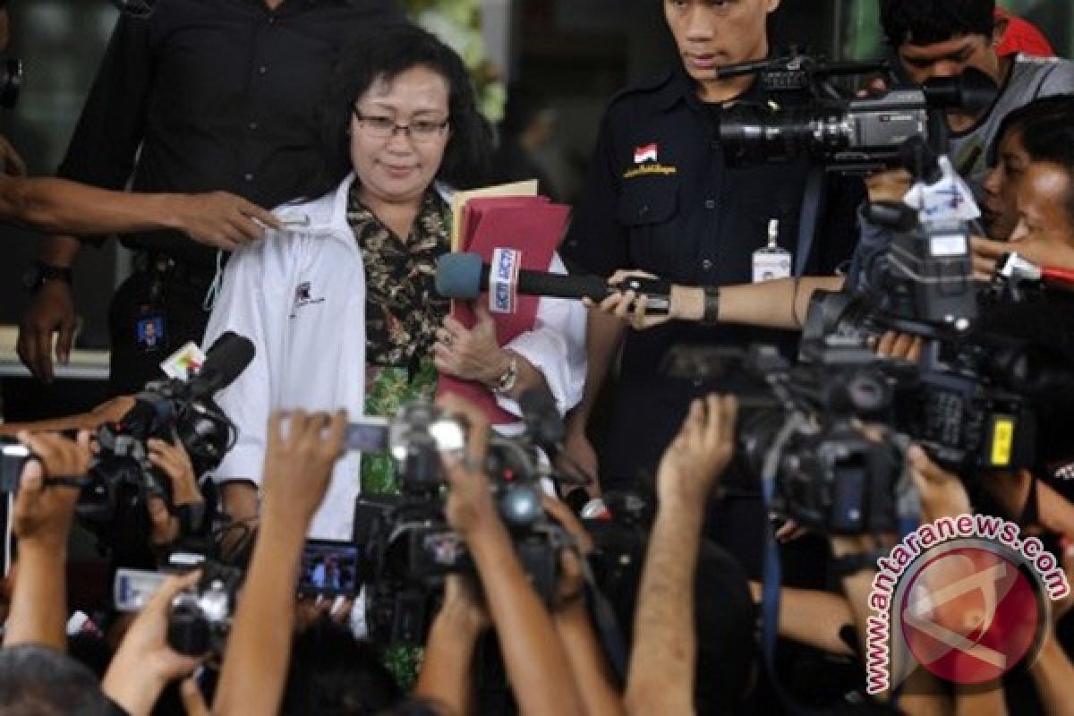 Hakim Kartini bisa diadili teman sendiri
