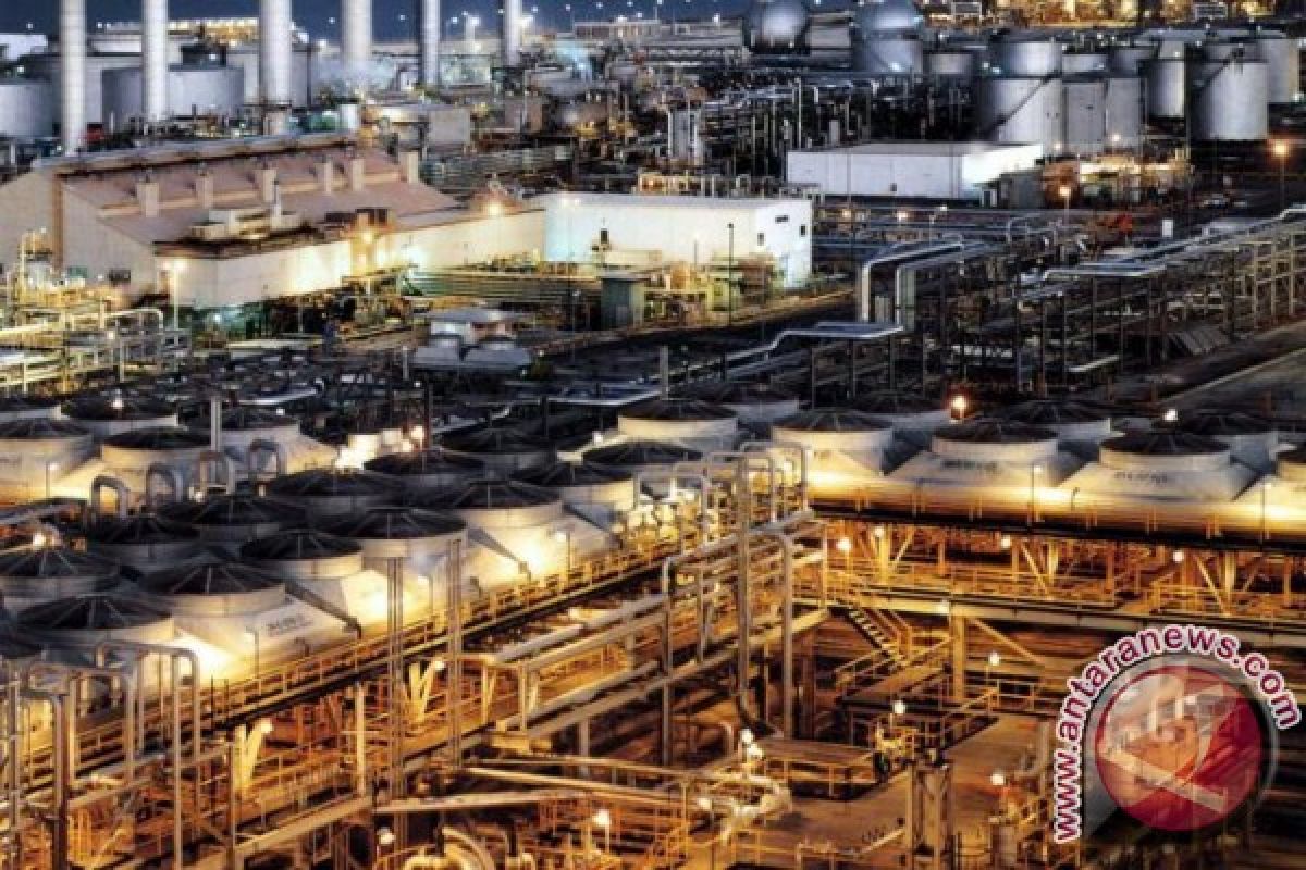 Kuwait akan bangun kilang minyak di Tuban