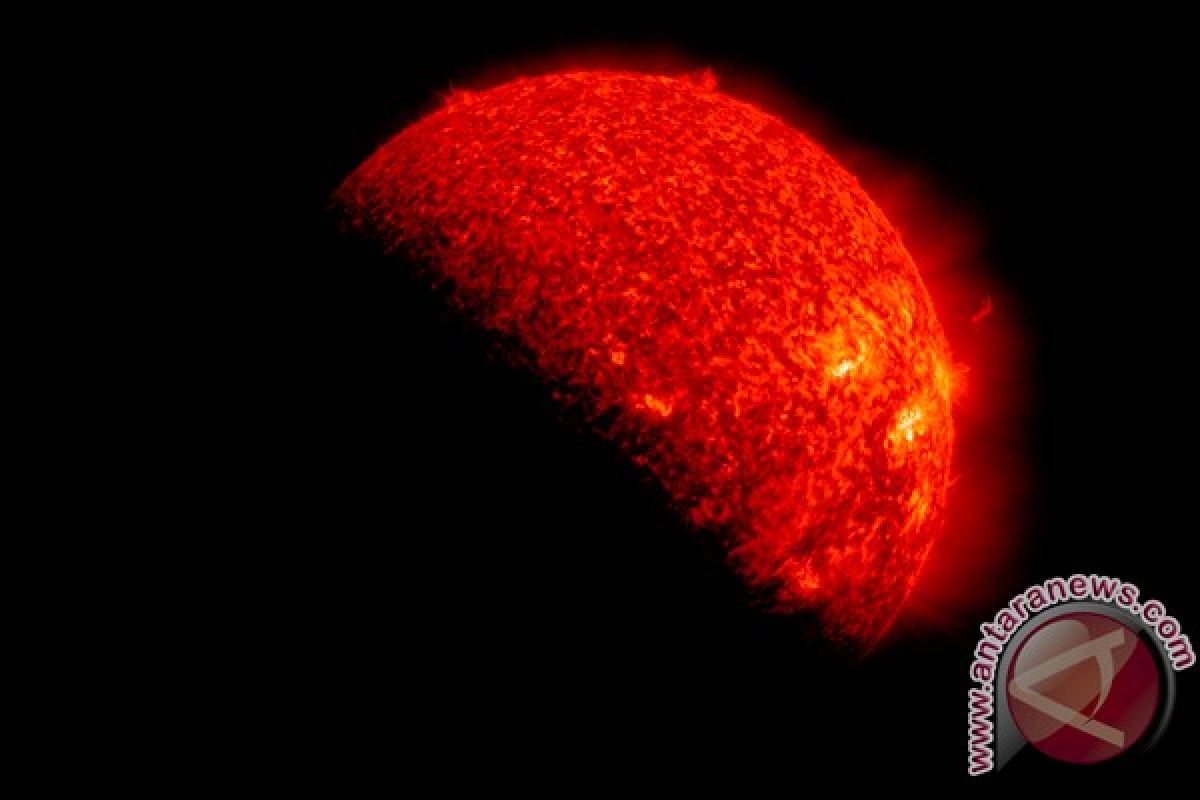 NASA luncurkan teleskop untuk selidiki misteri matahari