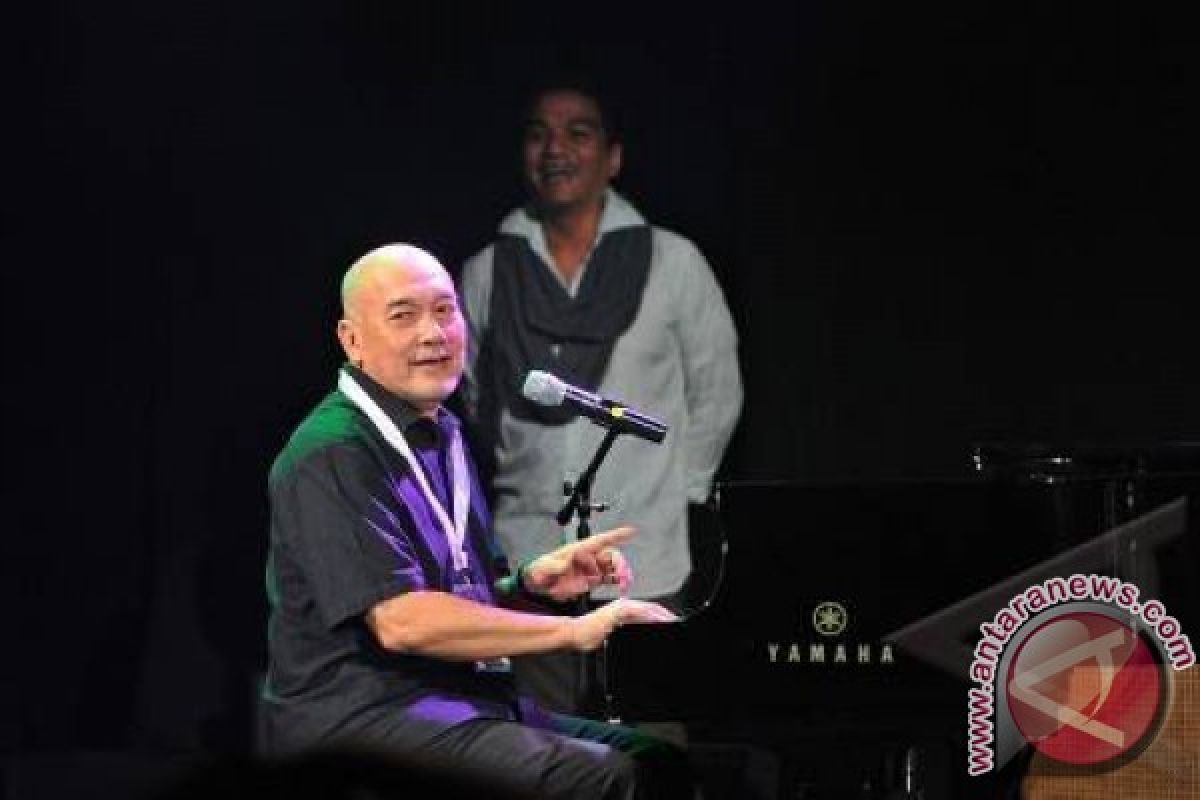 Peter F Gontha, Waljinah terima anugerah Karya Bhakti Musik